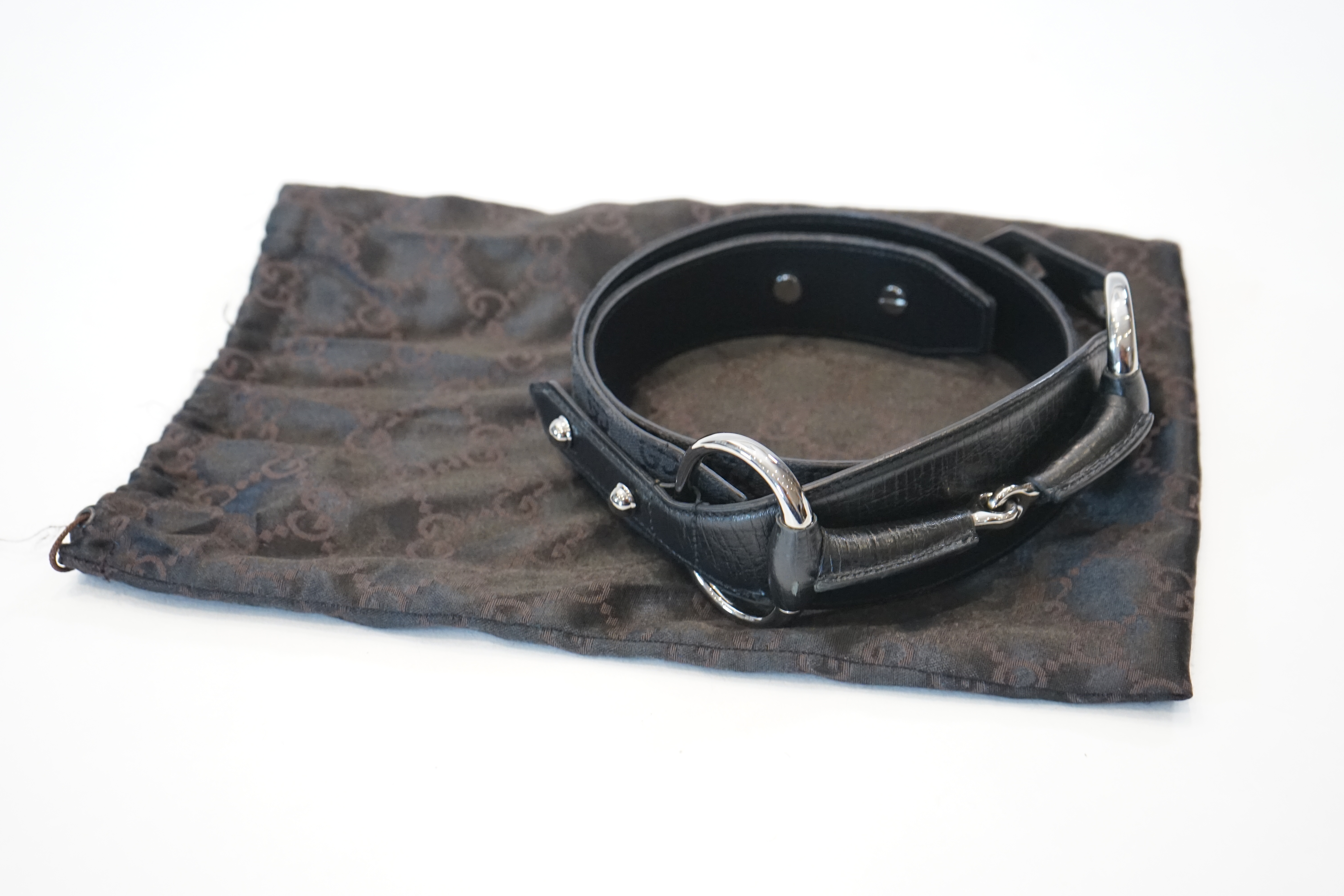 A Gucci horse bit belt in black leather and silver Size 90/36